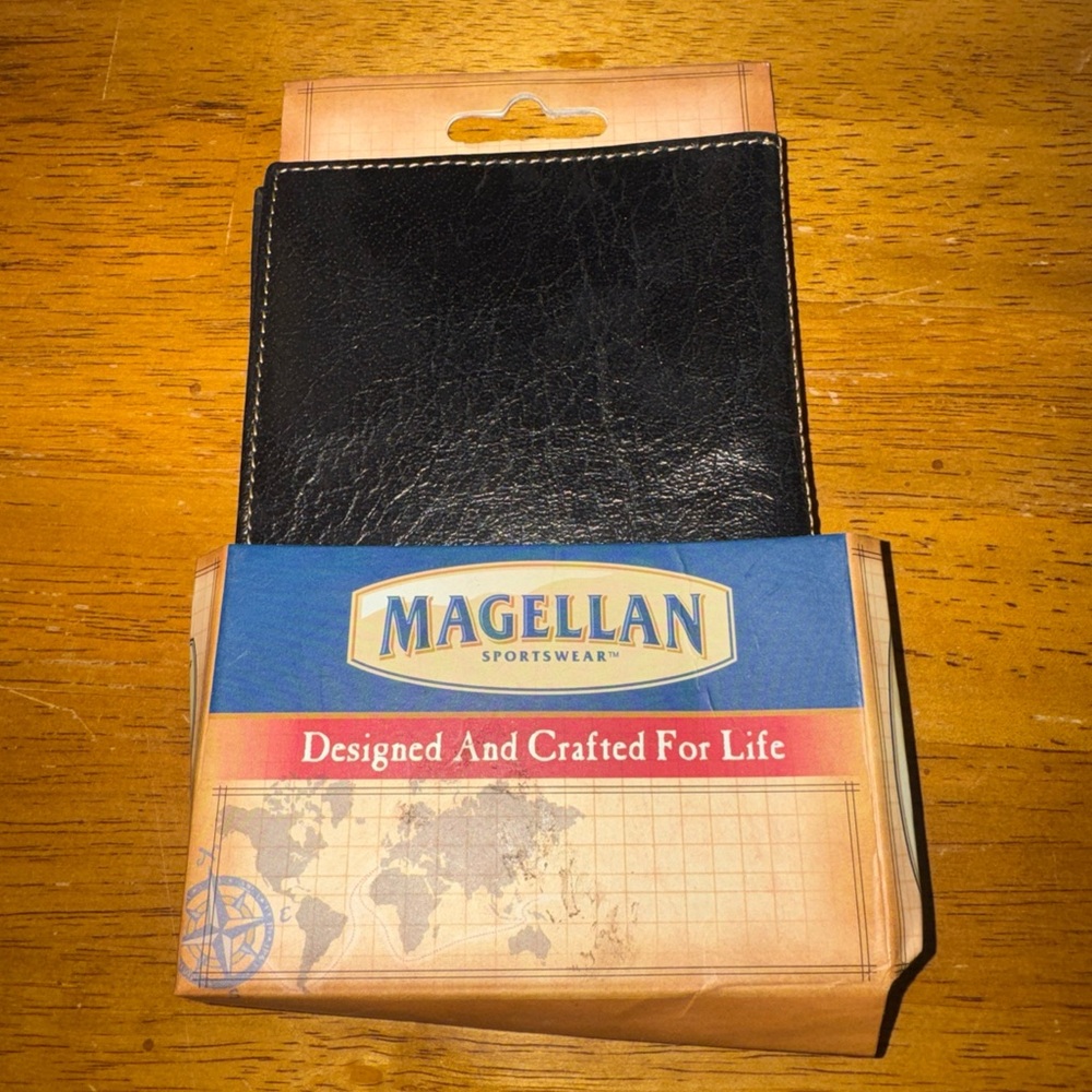 Magellan World Travel Leather Passport Holder Black Case New With Tags